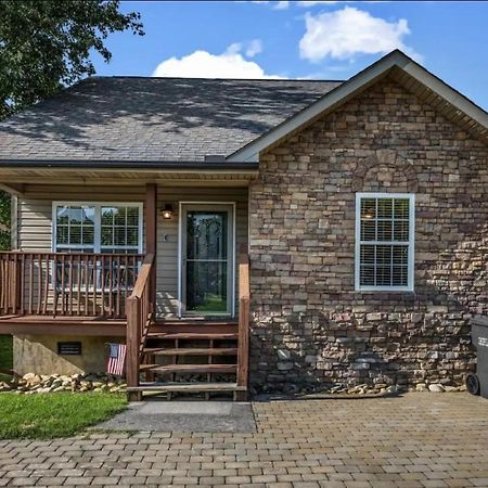 Creekside Cottage*Hot Tub*Entire Home-Pigeon Forge Luaran gambar