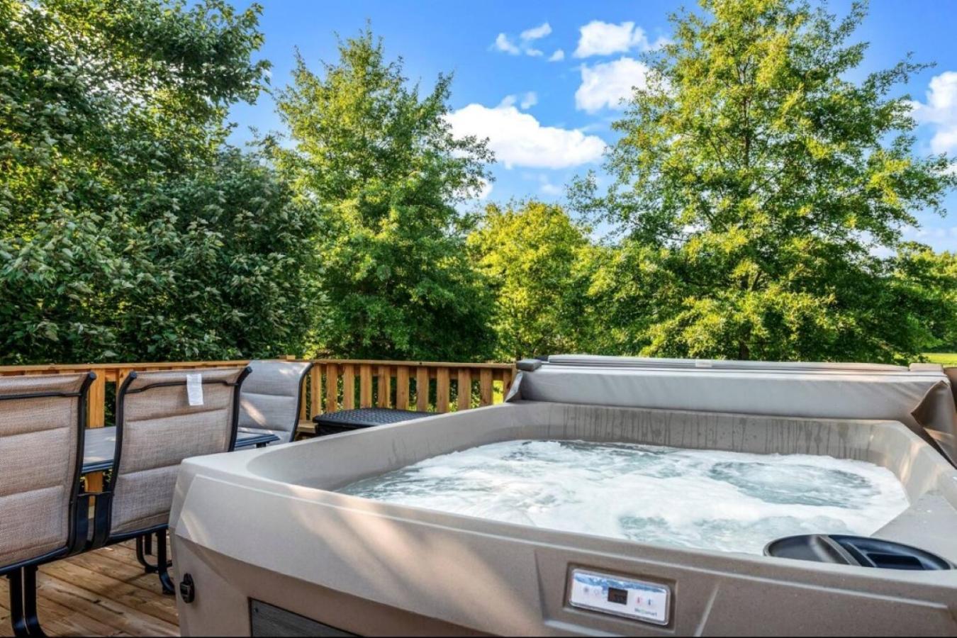 Creekside Cottage*Hot Tub*Entire Home-Pigeon Forge Luaran gambar